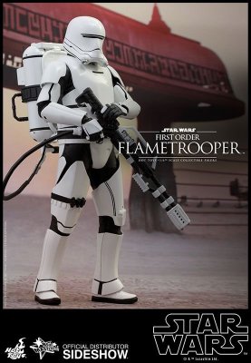 Hot Toys 8.jpg