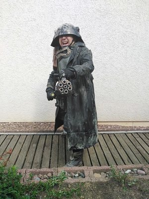 6. 15868BattlePose.jpg